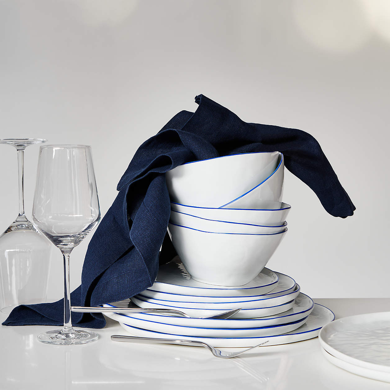 Mercer Blue Round Porcelain Dinner Plates Set of 8
